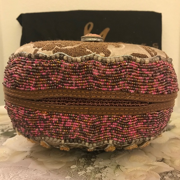 Mary Frances Vintage Bag - Picture 10 of 16